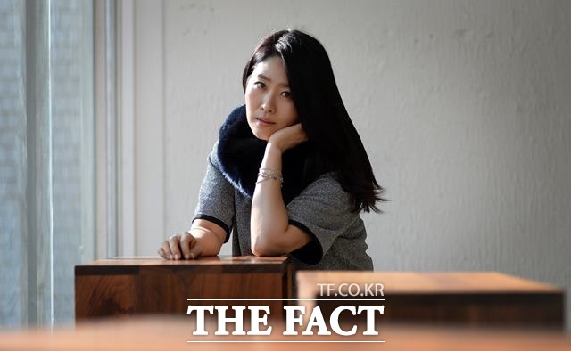 배우의 생활 이해해 주는 시부모께 감사하죠. 김지영은 같은 직종에 종사하는 이들이 가족이라 이해받을 수 있는 부분이 더 많다고 설명했다. /임영무 기자