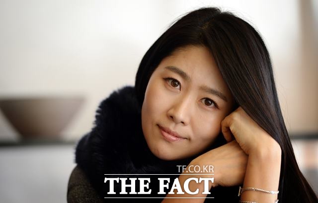 김지영, 배우로 또 엄마로 살다. 배우 김지영이 최근 <더팩트>와 만나 살아가면서 느끼는 점들에 대해 허심탄회하게 털어놨다. /임영무 기자