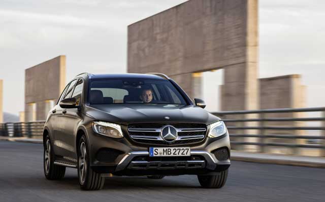 16일 메르세데스-벤츠 코리아는 더 뉴 GLC가 유로 NCAP(신차 평가 프로그램) 안전성 평가에서 최고 등급인 5스타를 획득하고 이후 소형 오프로더 부문 안전성 최우수 차량으로 선정, Best in Class 2015를 수상했다고 밝혔다. /메르세데스-벤츠 코리아 제공