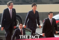 [TF클릭] '안보위기 국정연설' 위해 국회 들어서는 박근혜 대통령