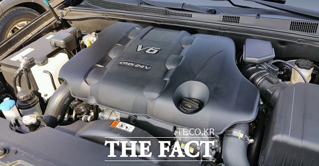 유로6 기준을 충족하고 실용영역 주행성능을 강화한 친환경 고성능 V6 S2 3.0 디젤 엔진은 최고출력 260마력, 최대토크 57.1kg.m의 힘을 발휘한다.