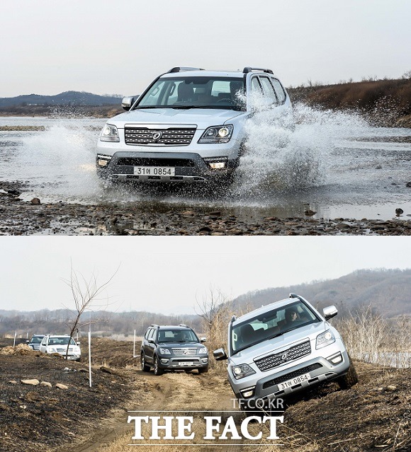 진흙과 자갈이 무수히 깔린 노면과 30%의 가파른 경사에서도 안정적인 주행 성능을 발휘했다.