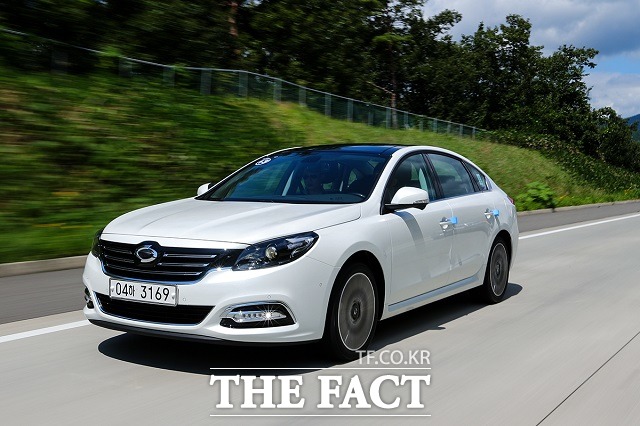 르노삼성자동차가 지난 2월 한 달 동안 내수시장에서 전년 동기 대비 18% 줄어든 4263대를 판매했다고 2일 밝혔다.