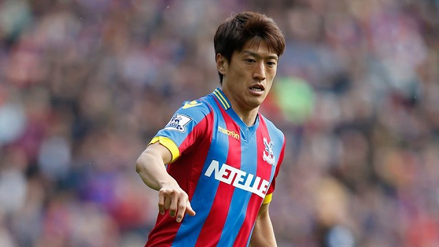 가시밭길 이청용! 이청용이 3일 선덜랜드전에도 벤치를 지키며 최근 세 경기 연속 결장하며 주전 경쟁에 어려움을 겪고 있다. / 크리스탈 팰리스 페이스북 캡처