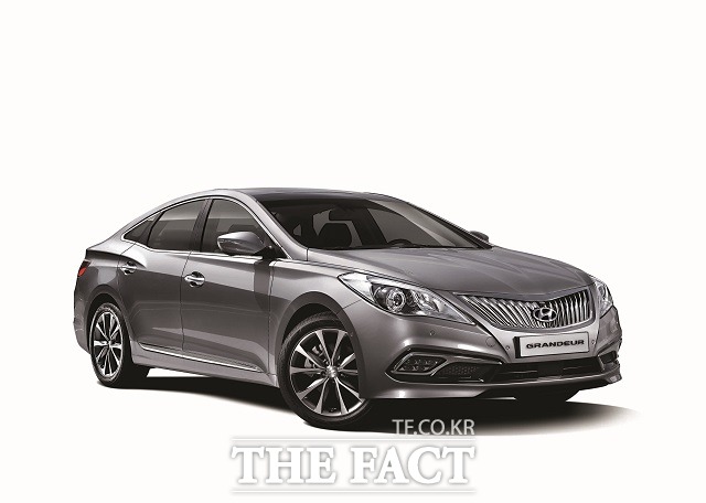 3일 현대자동차가 그랜저 출시 30주년을 기념해 기존 고객들이 선호하는 기능을 중심으로 편의사양을 대폭 개선한 컬렉션 트림을 출시했다고 밝혔다. / 현대자동차 제공