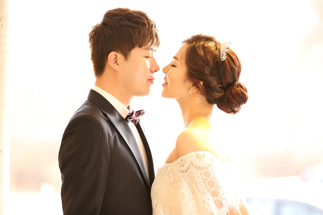 MBC 사내커플 허일후 아나운서(왼쪽)와 김지현 PD. 두 사람은 오는 20일 결혼식을 올린다. /MBC 언어운사 홈페이지