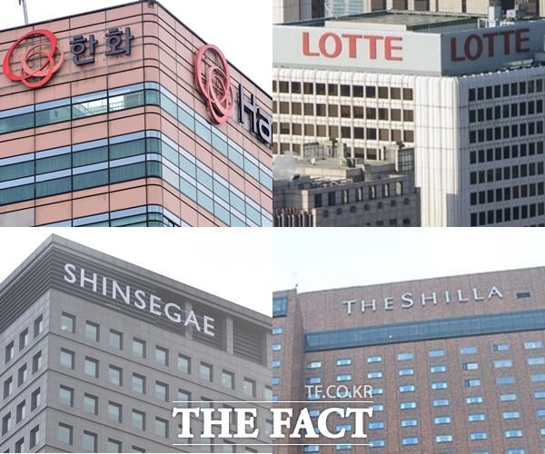 드라마 태양의 후예의 인기로 우리나라를 방문하는 관광객이 크게 증가하자, 정부는 서울 시내 면세점 추가 설치 여부에 대해 검토하고 있는 것으로 알려졌다. /더팩트DB