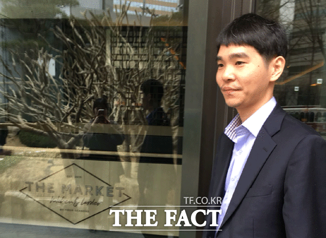 이세돌 9단은 이길 수 있다며 제2국 승리에 대한 자신감을 드러냈다. /서민지 기자