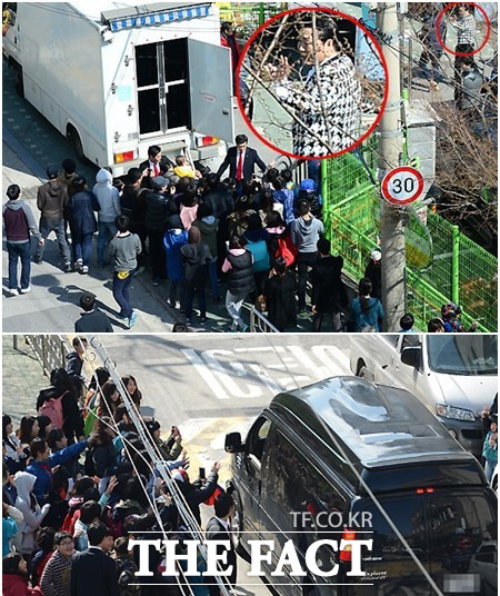 촬영을 마친 뒤, 어린이 팬들을 위해 손을 흔드는 월드스타 싸이의 팬서비스.