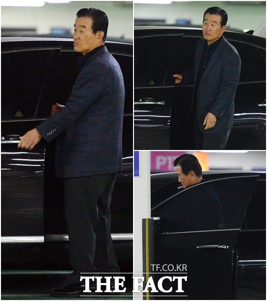 라응찬(74) 전 신한금융지주 회장이 강남 모 호텔 피트니스센터 방문을 마친 뒤, 지하주차장으로 나와 본인 차량 운전석에 탑승하고 있다./ 이새롬 기자