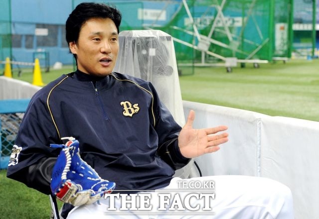 ▲ 8년의 일본 생활을 회고하며 한국 복귀 의사를 밝히고 있는 이승엽. / 사진(오사카) = 노시훈 기자