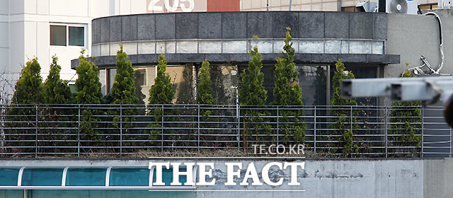 ▲오픈월드엔터테인먼트 논현동 사옥 꼭대기에 위치했던 장 대표의 사무실./이효균 기자