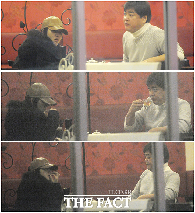 ▲ 강남의 쌀국수 집에서 담소를 나누며 식사하고 있는 수애-정태원 커플./배정한 기자