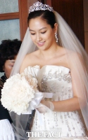  [현장단독] '우리 이제 결혼했어요'…신애, 동화 같은 웨딩마치(종합)