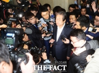 [TF포토] '결정은 변함 없습니다!'…여의도로 복귀한 김무성 대표