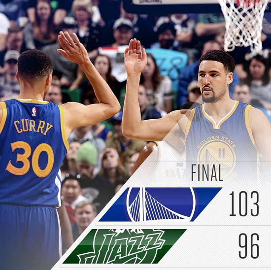 커리 31점 폭발! 골든스테이트가 연장 막판 연속 6득점을 기록한 커리의 활약을 앞세워 31일 유타 원정에서 103-96 역전승을 거뒀다. / 골든스테이트 워리어스 페이스북 캡처