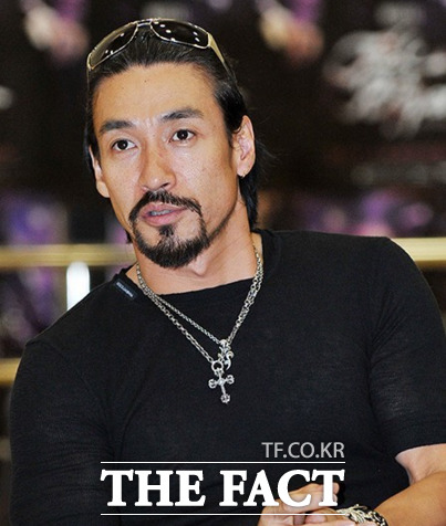 신성우가 핑크빛 무드 대열에 합류했다. /더팩트DB