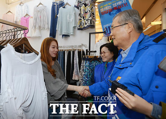 김종인 더민주 비상대책위원회 대표는 서울의 박빙의 승부처를 돌아다니며 집중 공략한다./더팩트DB