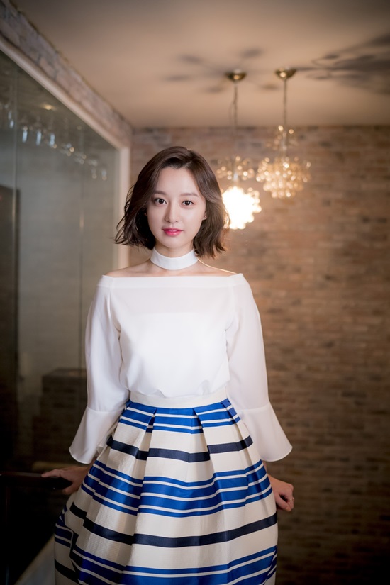 김지원, 겸손의 미덕. 김지원은 성공적인 결과를 주위 덕으로 돌리고 스스로에겐 갈구했다. /킹콩엔터테인먼트 제공