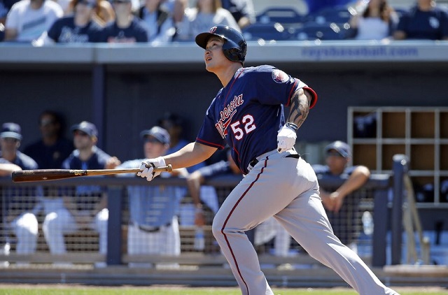 박병호 안타! 박병호가 10일 열린 2016 메이저리그 캔자스시티 로열스와 원정 경기에 6번 지명 타자로 선발 출장해 4타수 1안타를 기록했다. / 미네소타 트윈스 페이스북 캡처