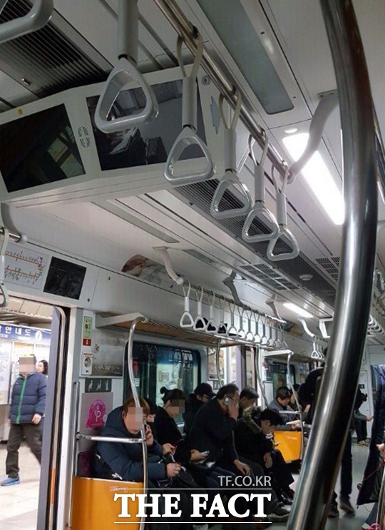 11일 오후 5시 17분쯤 서울 도봉구 지하철 1호선 도봉역에서 한 남성이 선로로 투신해 숨졌다. (사진은 기사 내용과 무관) /더팩트DB