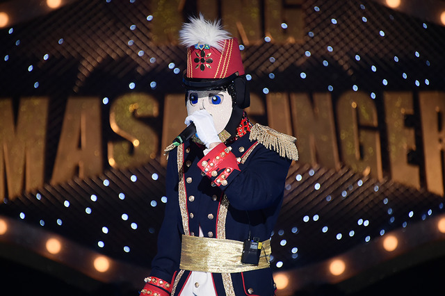 복면가왕 음악대장은 국카스텐 하현우? 누리꾼들이 6연승에 성공한 MBC 일밤-복면가왕 우리동네 음악대장을 국카스텐 하현우로 추정하고 있다. /MBC 제공