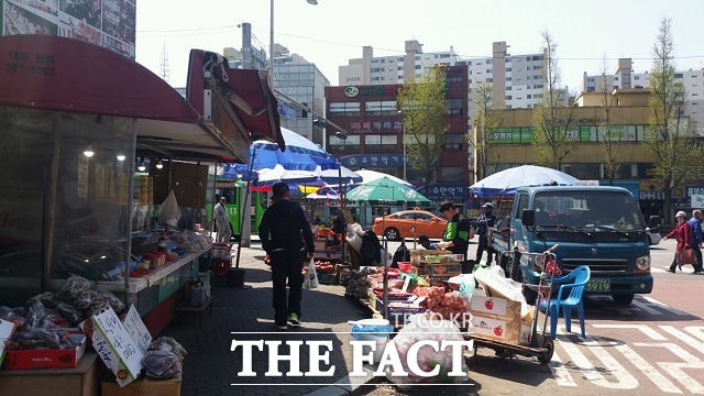 4·13 총선 이틀 전인 11일 오전 서울 서대문구 일대는 선거 분위기가 감지되지 않았다./서대문구=오경희 기자