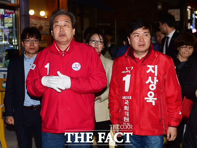 지상욱 후보와 거리 유세에 나선 김무성 새누리당 대표