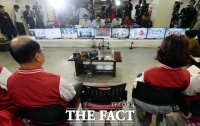 [TF포토] 비어 있는 김무성 대표의 자리