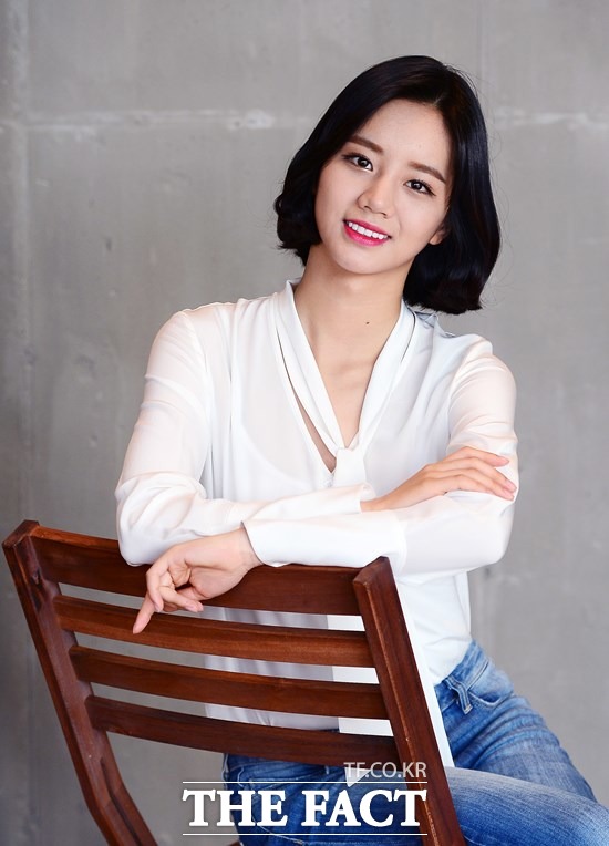 응팔 시리즈 저주 벗어날 수 있을까. 혜리가 20일 새로 시작하는 SBS 새 수목드라마 딴따라를 통해 홀로서기에 나선 가운데 응팔 3총사 혜리 박보검 류준열에 대한 관심이 다시 쏠리고 있다. /더팩트 DB