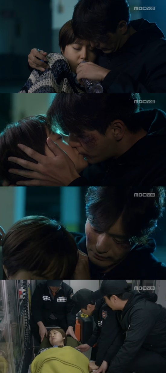 이진욱의 간절한 입맞춤. 21일 오후 방송된 MBC 수목드라마 굿바이 미스터 블랙에서 차지원(이진욱 분, 첫 번째 캡처 오른쪽)이 김스완(문채원 분)을 살리기 위해 입을 맞췄다. /MBC 굿바이 미스터 블랙 방송화면 캡처