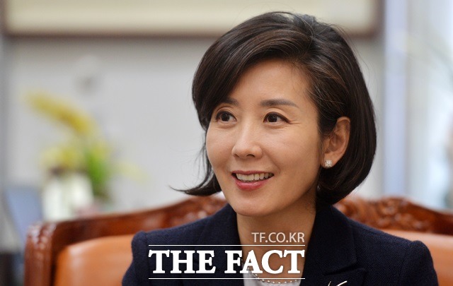 새누리당 차기 원내대표직에 도전하는 나경원·김재경 의원이 후보 단일화에 합의하고 러닝메이트로 함께 출마하기로 뜻을 모은 것으로 알려졌다. /국회=문병희 기자