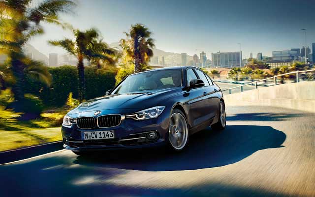 BMW  3시리즈 M 스포츠 에디션은 6세대 320i와 328i 가솔린 모델에 새로운 M 스포츠 패키지와 함께 다양한 고급 옵션을 추가해 상품성을 높였다.  /BMW코리아 제공