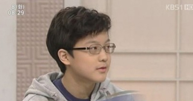 과학기술연합대학원대학교(UST)는 9일 지난해 논문표절 논란을 빚은 석·박사통합과정 학생 송유근(17) 군과 지도교수인 한국천문연구원 박석재 연구위원에 대해 지난 4월 징계 조치했다고 밝혔다. /KBS 방송 캡처