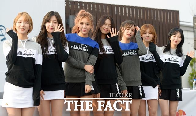 16일 네 번째 미니앨범 굿 럭(Good Luck)으로 가요계 컴백. 가요계는 역사인식 논란이란 돌발변수가 향후 AOA의 활동에 어떤 영향을 미칠지 촉각을 곤두세우고 있다. /더팩트 DB