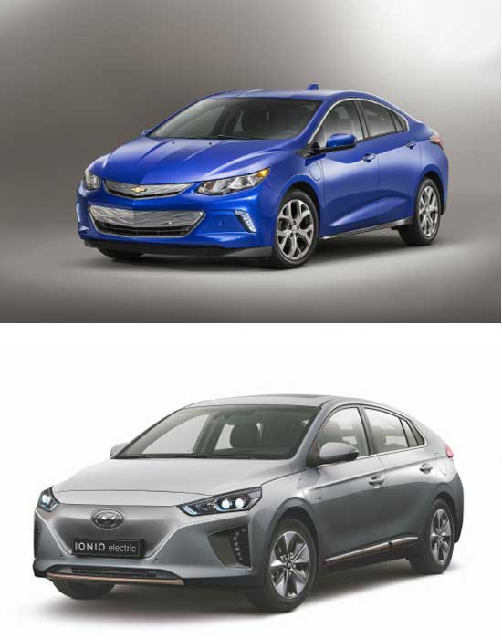 한국지엠은 주행거리 연장 전기차인 차세대 볼트(사진 위)를, 현대자동차는 아이오닉 일렉트릭(EV)을 부산모터쇼에서 공개할 예정이다. /한국지엠, 현대차 제공
