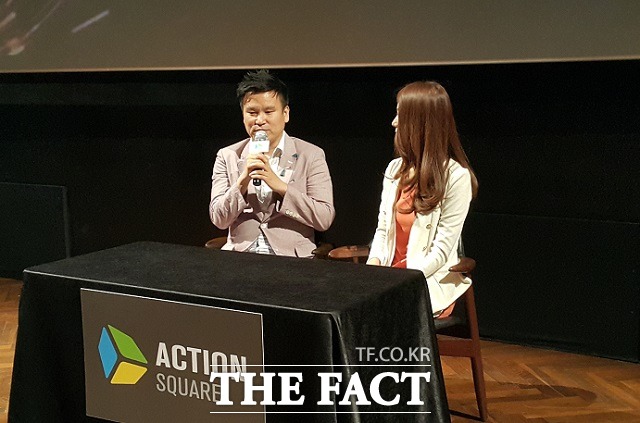 김재영(왼쪽) 액션스퀘어 대표이사가 24일 열린 미디어데이에서 회사의 향후 비전에 관해 설명하고 있다. /최승진 기자