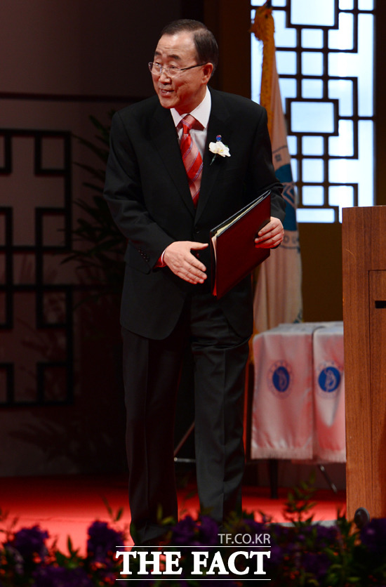 반기문 유엔 사무총장이 25일 오후 제주공항에 도착해 6일간의 방한 일정을 시작했다. 반 총장은 또 정진석 새누리당 원내대표를 만날 예정으로 정치권의 시선이 모이고 있다. / 더팩트 DB