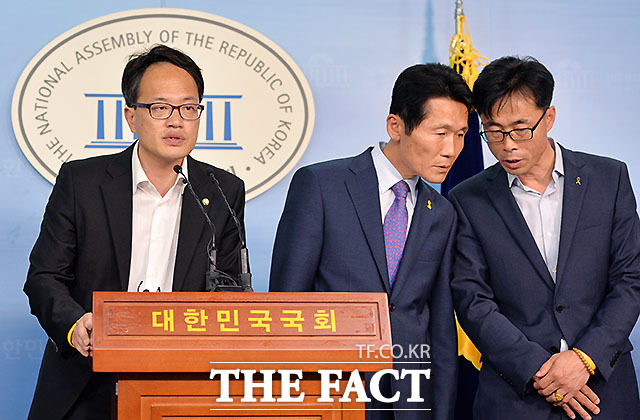 더불어민주당 박주민 의원, 정의당 윤소하 의원, 4.16가족협의회 전명선 위원장