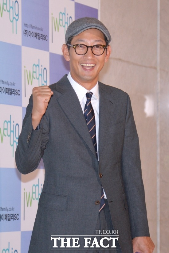 김창렬 심경글. 가수 김창렬(사진)이 그룹 원더보이즈와 법정 공방에서 일부 혐의를 벗어난 심정을 비유적으로 표현했다. /더팩트DB