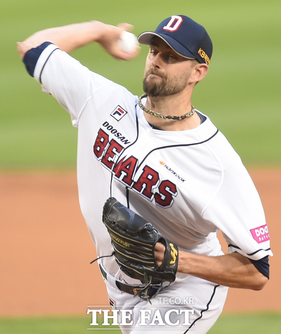 니퍼트 9승! 두산 베어스가 15일 열린 2016 타이어뱅크 KBO리그 KIA 타이거즈와 원정 경기에서 7-4로 이겼다. / 최용민 기자