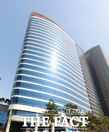 ㈜LG는 22일 이사회를 통해 STX남산타워를 매입하기로 결정했다고 밝혔다. /더팩트 DB