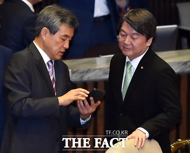 당 자체진상조사단장인 이상돈 국민의당 최고위원은 김수민 의원의 진술에 대해 당혹스럽다고 밝혔다./이새롬 기자