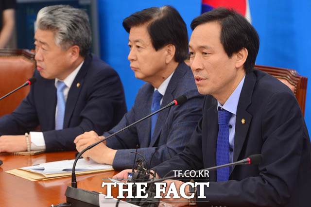 26일 노웅래(왼쪽 두 번째) 더불어민주당 의원은 26일 음주나 약물로 인한 심신장애 상태에서 성범죄를 저지른 경우, 판사가 재량으로 감경하지 못하도록 하는 내용을 담은 성폭력범죄의 처벌 등에 관한 특례법 개정안을 대표 발의할 것이라고 밝혔다./더팩트DB