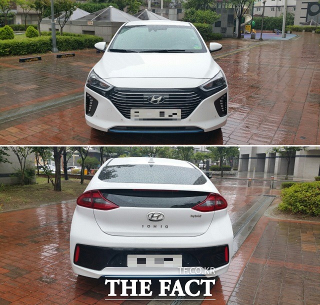아이오닉의 전면부 디자인은 준중형 세단인 아반떼와 비슷한 느낌을 주면서도, 하이브리드모델 특유의 세련미가 곳곳에서 느껴진다.