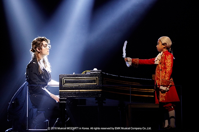 모차르트의 한 장면. 극에서 그는 자신의 천재성과 대립한다. /EMK뮤지컬컴퍼니 제공
