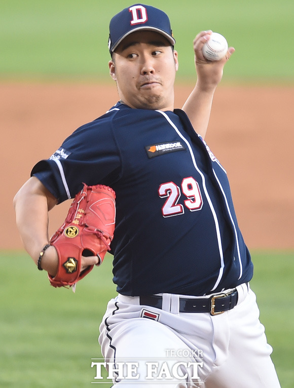 유희관 8승투! 두산 베어스가 2일 열린 2016 타이어뱅크 KBO리그 한화 이글스와 원정 경기에서 4-1로 이겼다. / 최용민 기자