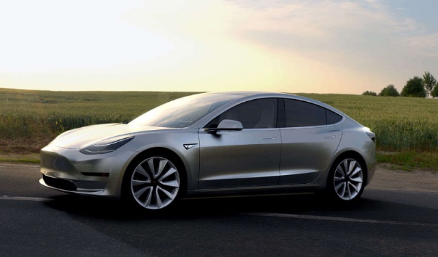 테슬라는 2018년 출시 목표로 보급형 전기차인 모델3 양산을 준비하고 있다.