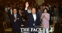 [TF사진관] 김무성, 전대 앞두고 당대표 취임 2주년 행사