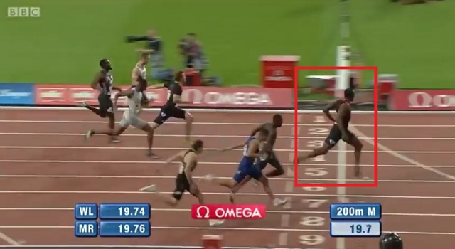 올림픽 3연패 청신호! 볼트가 23일 영국 런던의 올림픽 스타디움에서 열린 IAAF 다이아몬드리그 남자 200m 결선에서 우승을 차지했다. / 유튜브 영상 캡처